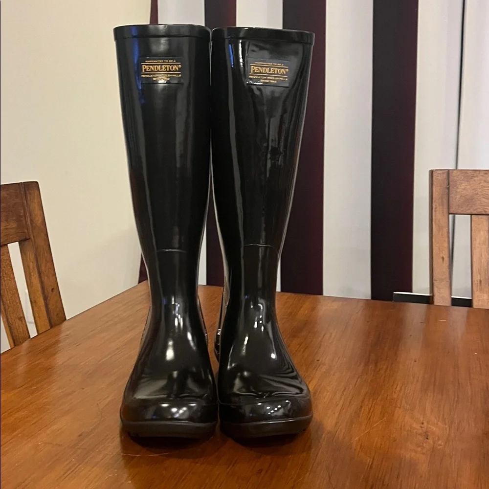 Pendleton Gloss Tall Rain Boots black Women’s Size 7